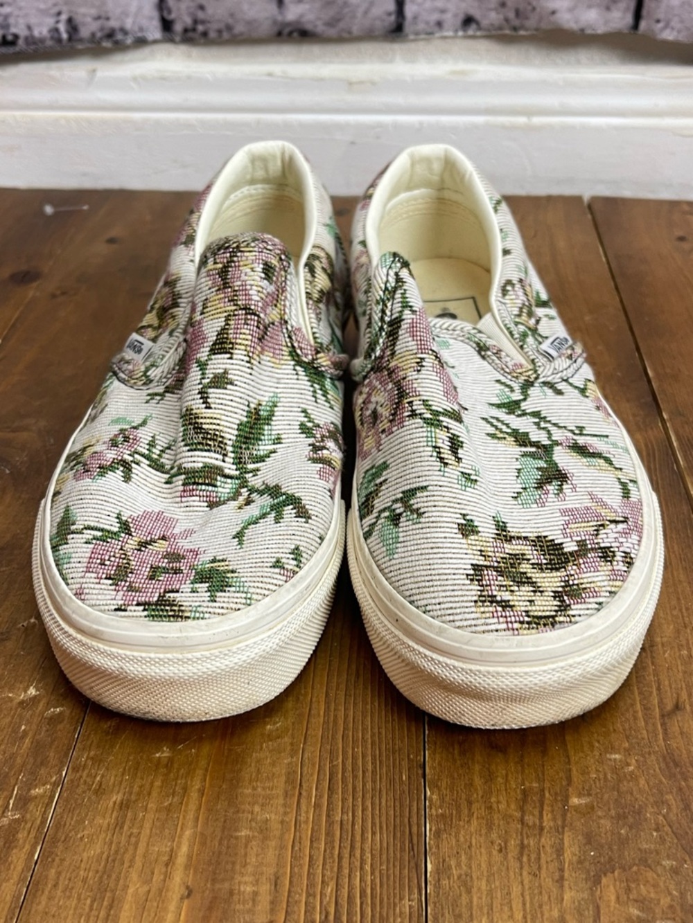 Vans women’s size 6 slip on sneakers floral tapestry - Picture 2 of 6